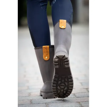 Penelope - Boots Lola